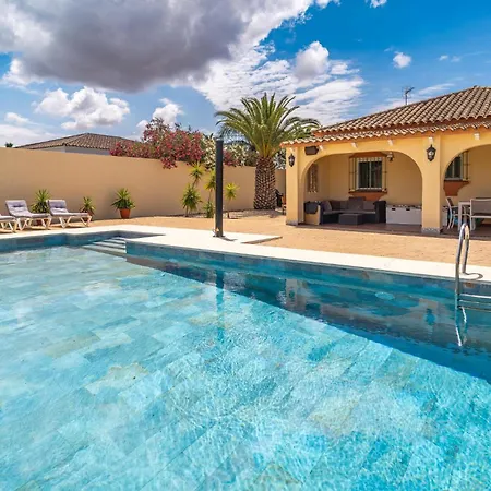 Holiday home Beautiful In Chiclana De La Fronter